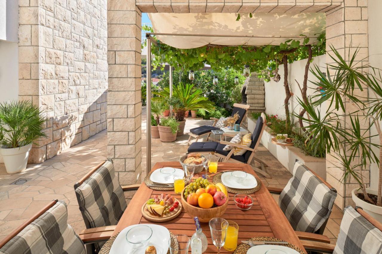 Green Oasis Hvar Town Exterior photo